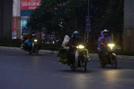 Hướng Dẫn Chi Tiết Cách Dán Chiếc Áo Mưa Rách